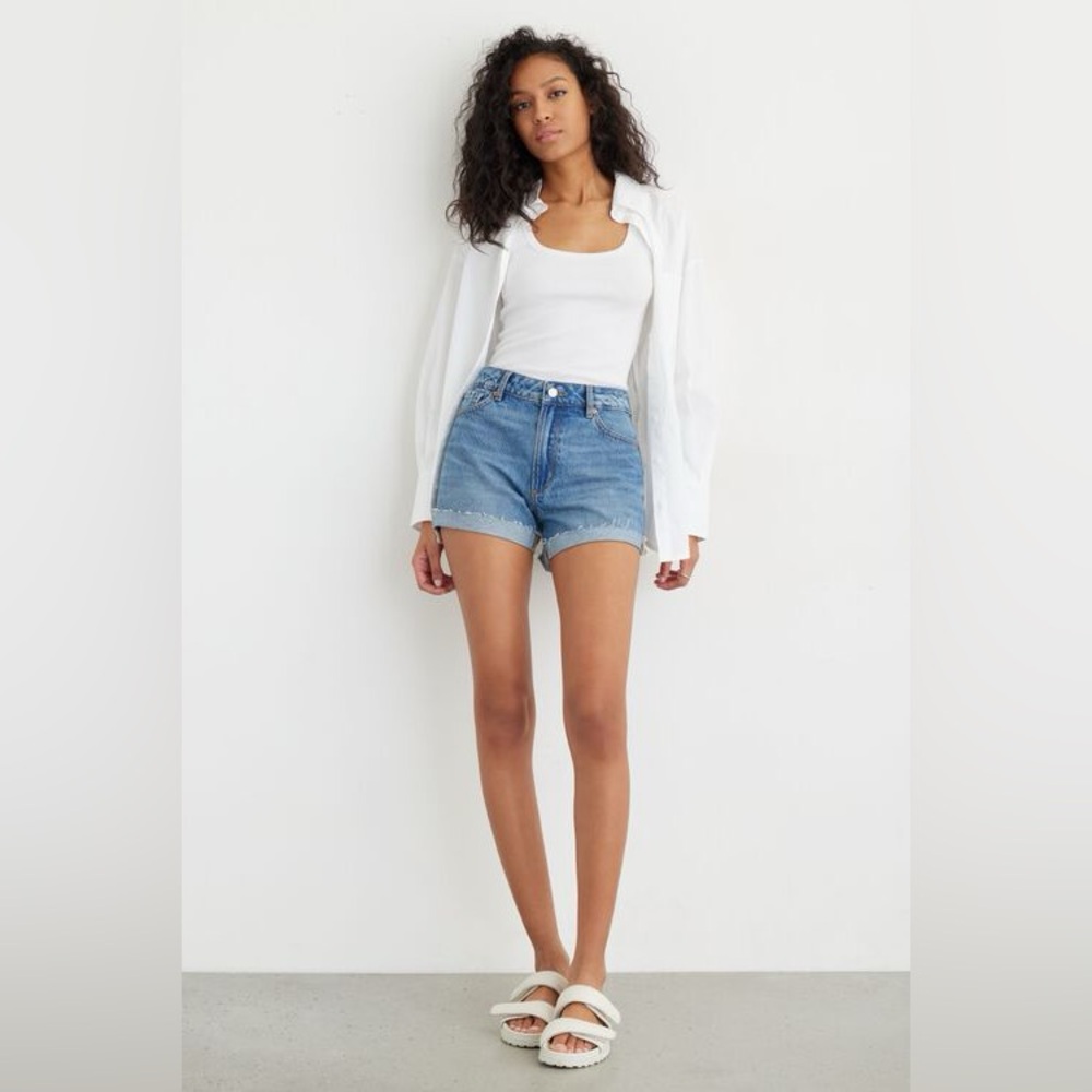 💙 Claudia Jean Mom Shorts Dynamite Light Blue